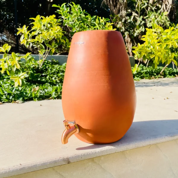egg shaped 7L clay water pot