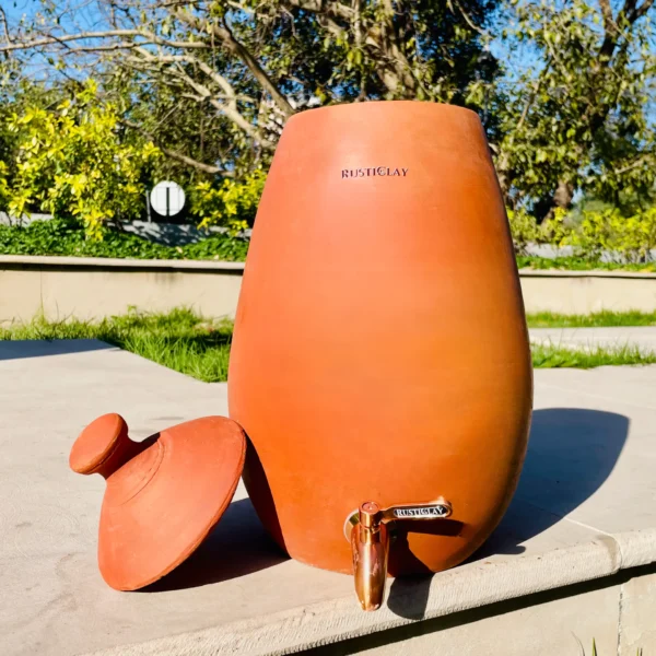egg shaped 7L clay water pot